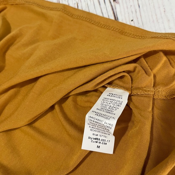 Cold shoulder mustard ruched bottom keyhole back - Picture 3 of 4